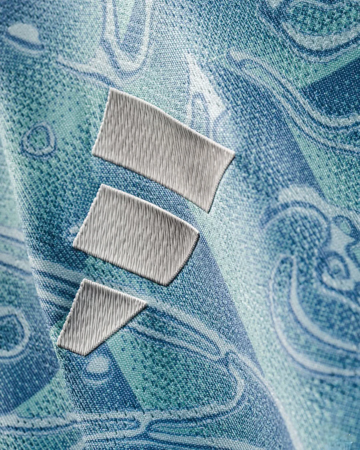 Close-up detail of fabric and embroidery on Juventus away jersey 25-26 from Striker Store