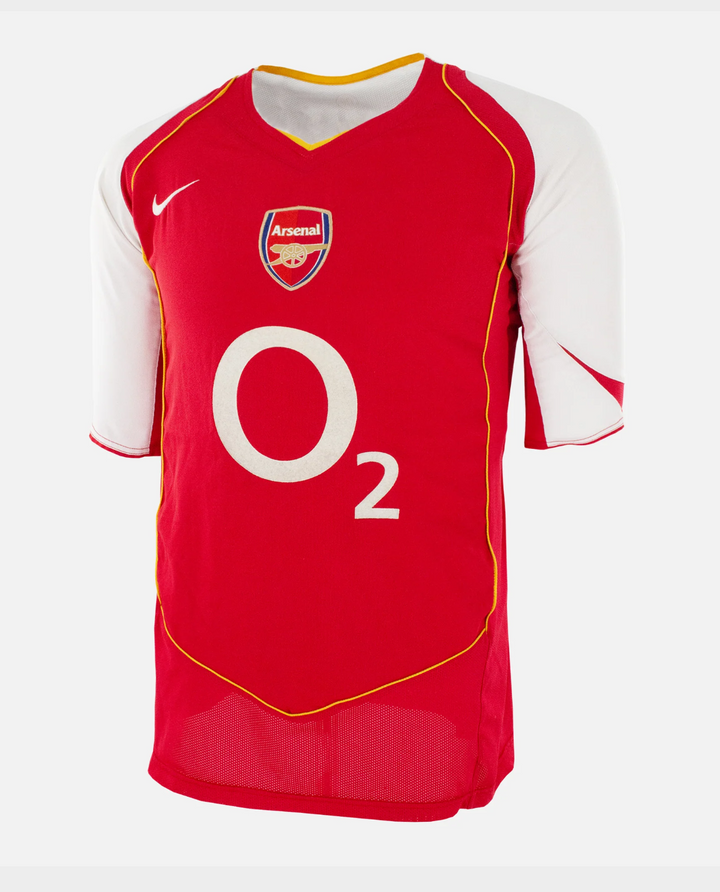 2004 Arsenal home jersey in red and white featuring the O2 logo and classic design