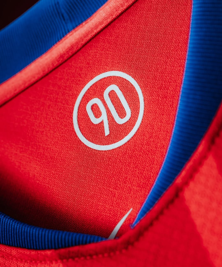 Close-up of the collar on the PSG third jersey 2025-26 pre order showing vibrant red and blue colors